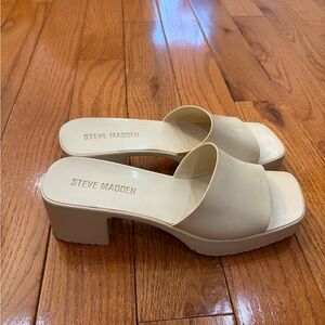 Steve Madden Cream Jelly Mule Sandals